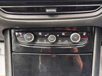 Vauxhall Grandland 1.2 Ultimate e-DCT Euro 6 (s/s) 5dr