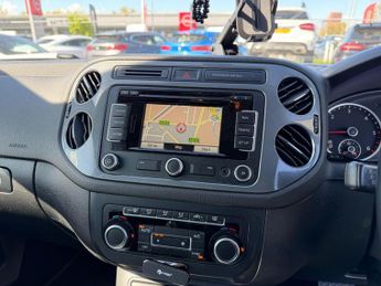 Volkswagen Tiguan 2.0 TDI BlueMotion Tech Match DSG 4WD Euro 5 (s/s) 5dr