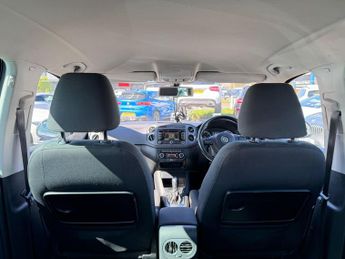 Volkswagen Tiguan 2.0 TDI BlueMotion Tech Match DSG 4WD Euro 5 (s/s) 5dr