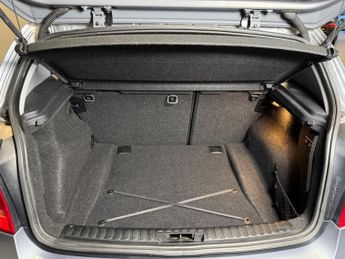 BMW 1 Series 2.0 120d SE Steptronic Euro 4 5dr