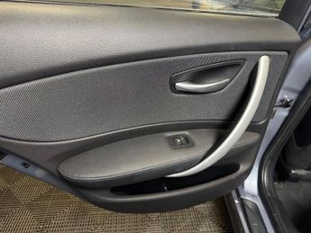 BMW 1 Series 2.0 120d SE Steptronic Euro 4 5dr