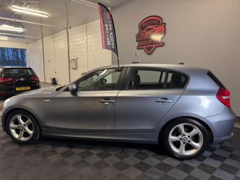 BMW 1 Series 2.0 120d SE Steptronic Euro 4 5dr