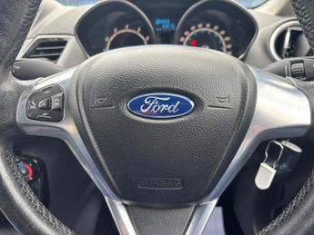Ford Fiesta 1.0T EcoBoost Zetec Powershift Euro 5 5dr