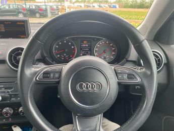 Audi A1 1.4 TFSI Sport Sportback 5dr Petrol S Tronic Euro 5 (s/s) (122 p