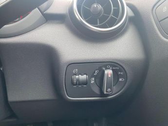 Audi A1 1.4 TFSI Sport Sportback 5dr Petrol S Tronic Euro 5 (s/s) (122 p