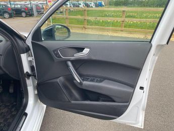 Audi A1 1.4 TFSI S line Sportback 5dr Petrol S Tronic Euro 5 (185 ps)