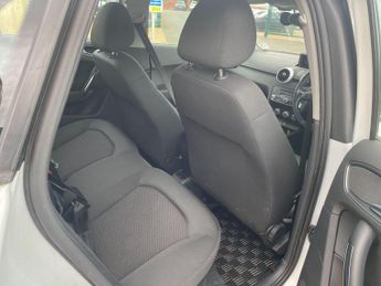 Audi A1 1.4 TFSI S line Sportback 5dr Petrol S Tronic Euro 5 (185 ps)