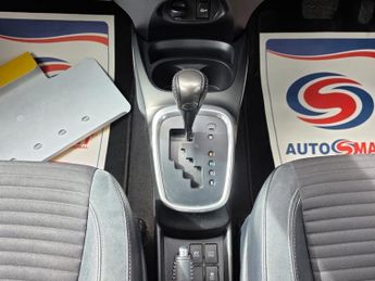 Toyota Yaris 1.5 VVT-h Excel E-CVT Euro 6 5dr (15in Alloy)