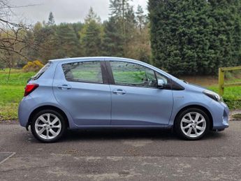 Toyota Yaris 1.5 VVT-h Excel E-CVT Euro 6 5dr (15in Alloy)