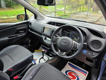 Toyota Yaris 1.5 VVT-h Excel E-CVT Euro 6 5dr (15in Alloy)