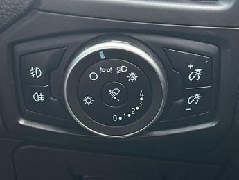 Ford Focus 1.6 Titanium Powershift Euro 6 5dr