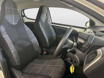 Peugeot 108 1.0 Active Hatchback 5dr Petrol Manual Euro 6 (68 ps)