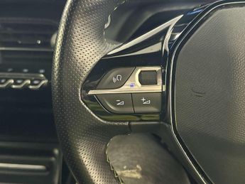 Peugeot E-2008 50kWh GT SUV 5dr Electric Auto (136 ps)