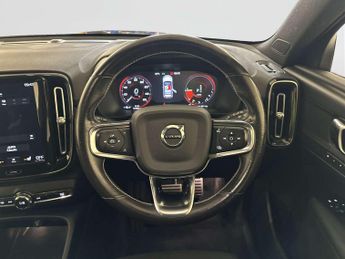 Volvo XC40 1.5h T5 Twin Engine Recharge 10.7kWh R-Design Pro SUV 5dr Petrol