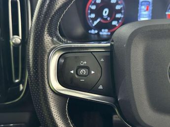 Volvo XC40 1.5h T5 Twin Engine Recharge 10.7kWh R-Design Pro SUV 5dr Petrol