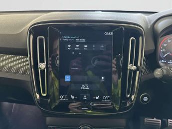 Volvo XC40 1.5h T5 Twin Engine Recharge 10.7kWh R-Design Pro SUV 5dr Petrol