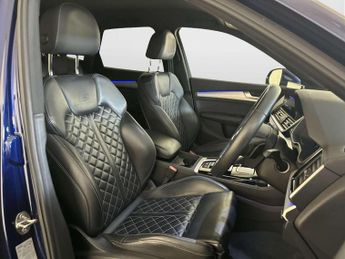 Audi Q5 2.0 TFSIe 55 Competition SUV 5dr Petrol Plug-in Hybrid S Tronic 