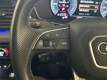 Audi Q5 2.0 TFSIe 55 Competition SUV 5dr Petrol Plug-in Hybrid S Tronic 