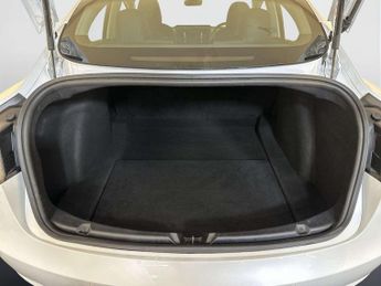 Tesla Model 3 Standard Range Plus Saloon 4dr Electric Auto RWD (241 bhp)