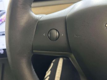 Tesla Model 3 Standard Range Plus Saloon 4dr Electric Auto RWD (241 bhp)