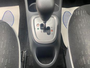 Peugeot 107 1.0 12V Urban 2 Tronic Euro 4 5dr