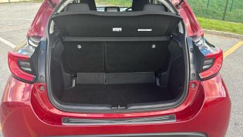 Toyota Yaris 1.5 VVT-h Design E-CVT Euro 6 (s/s) 5dr