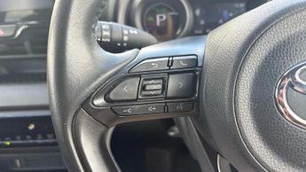 Toyota Yaris 1.5 VVT-h Design E-CVT Euro 6 (s/s) 5dr