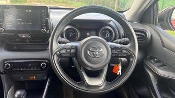 Toyota Yaris 1.5 VVT-h Design E-CVT Euro 6 (s/s) 5dr