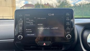 Toyota Yaris 1.5 VVT-h Design E-CVT Euro 6 (s/s) 5dr