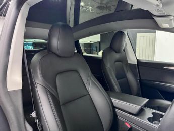 Tesla Model Y (Dual Motor) Long Range SUV 5dr Electric Auto 4WDE (384 bhp)