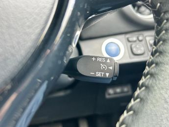 Toyota Yaris 1.5 VVT-h Excel E-CVT Euro 6 (s/s) 5dr