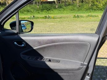 Renault Zoe R135 EV50 52kWh Iconic Auto 5dr (Boost Charge)