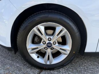 Ford Focus 1.6 Zetec Powershift Euro 5 5dr