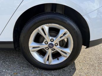 Ford Focus 1.6 Zetec Powershift Euro 5 5dr