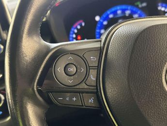 Toyota Corolla 1.8 VVT-h GPF Icon Tech Touring Sports 5dr Petrol Hybrid CVT Eur