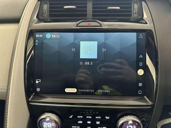 Jaguar E-PACE 2.0 D204 MHEV R-Dynamic Black SUV 5dr Diesel Auto AWD Euro 6 (s/