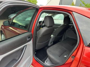 Ford Focus 1.8 Titanium 5dr