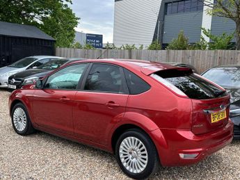 Ford Focus 1.8 Titanium 5dr