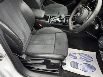 Audi A4 2.0 TDI 40 Black Edition S Tronic quattro Euro 6 (s/s) 4dr
