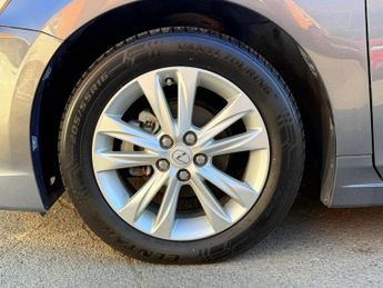 Lexus CT 1.8 200h Advance Hatchback 5dr Petrol Hybrid CVT Euro 6 (s/s) (1