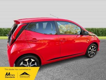 Toyota AYGO 1.0 VVT-i x-trend Funroof x-shift Euro 6 5dr