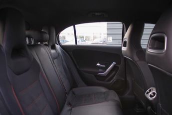 Mercedes-Benz A Class 1.5 A180d AMG Line 7G-DCT Euro 6 (s/s) 4dr