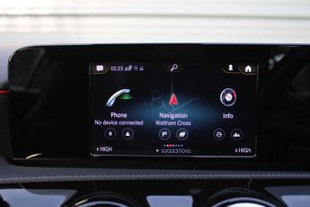 Mercedes-Benz A Class 1.5 A180d AMG Line 7G-DCT Euro 6 (s/s) 4dr