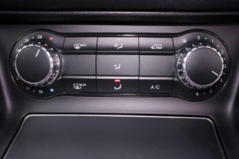 Mercedes-Benz GLA 1.6 GLA180 Urban Edition 7G-DCT Euro 6 (s/s) 5dr