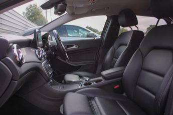 Mercedes-Benz GLA 1.6 GLA200 Sport (Executive) 7G-DCT Euro 6 (s/s) 5dr