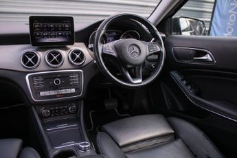 Mercedes-Benz GLA 1.6 GLA200 Sport (Executive) 7G-DCT Euro 6 (s/s) 5dr