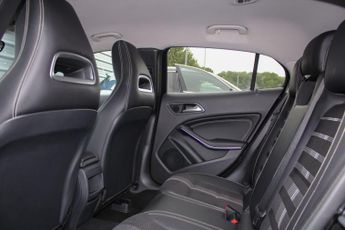 Mercedes-Benz GLA 1.6 GLA180 Urban Edition 7G-DCT Euro 6 (s/s) 5dr