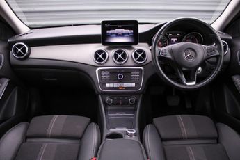 Mercedes-Benz GLA 1.6 GLA180 Urban Edition 7G-DCT Euro 6 (s/s) 5dr