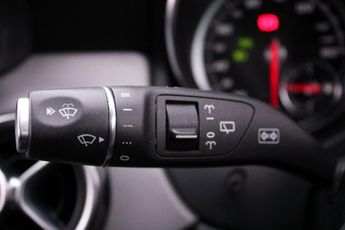 Mercedes-Benz GLA 1.6 GLA180 Urban Edition 7G-DCT Euro 6 (s/s) 5dr