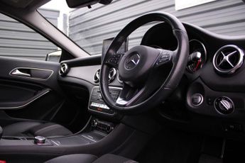 Mercedes-Benz GLA 1.6 GLA180 Urban Edition 7G-DCT Euro 6 (s/s) 5dr